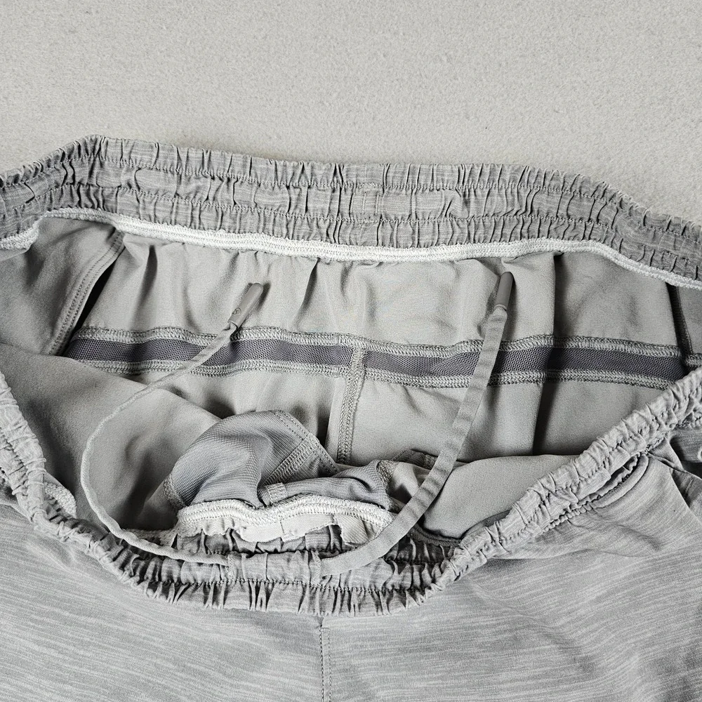 Lululemon Pace Breaker Shorts Linerless Mens Extra Large Gray 9